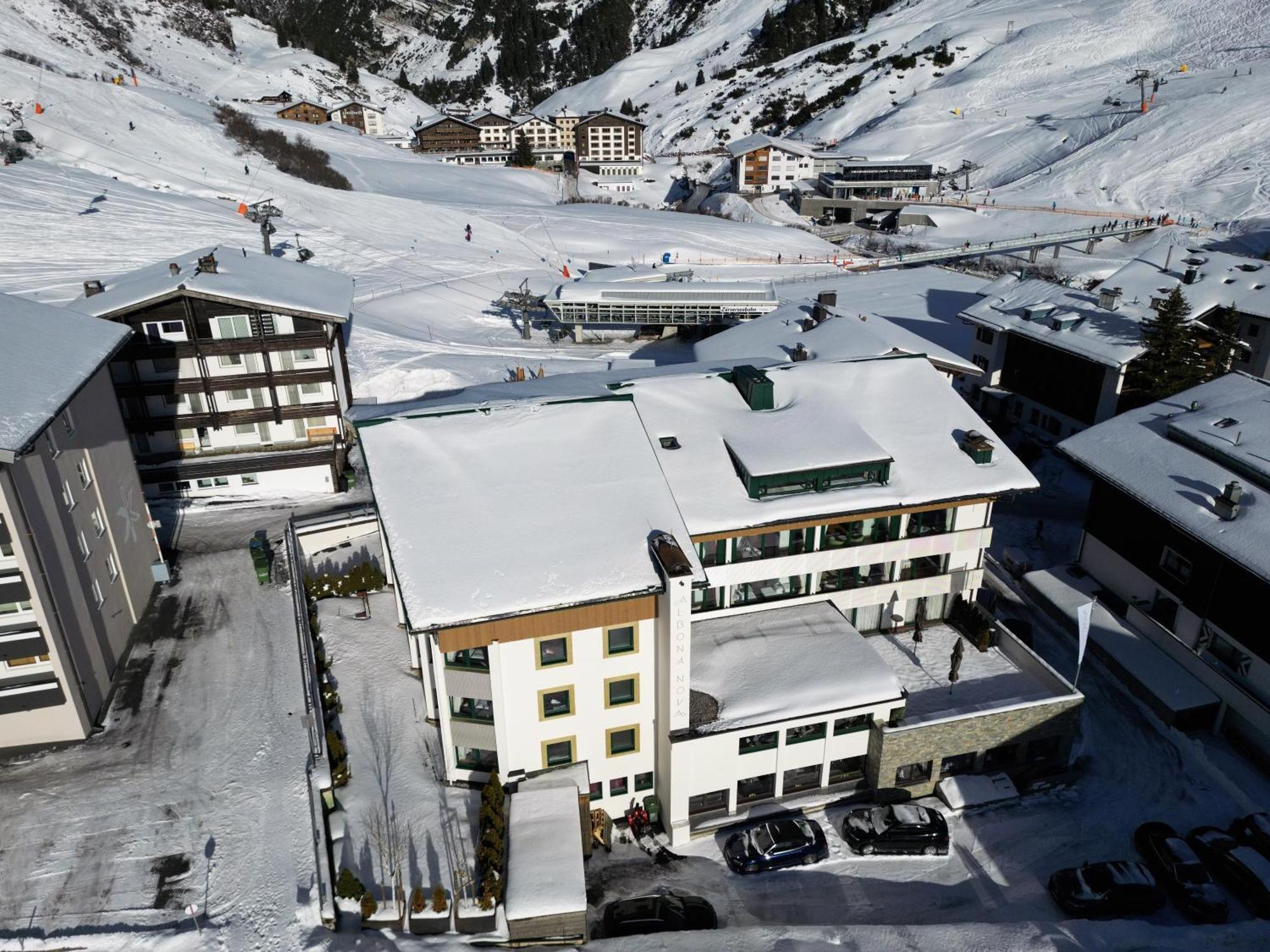 Hotel Albona Nova Zürs Exterior foto